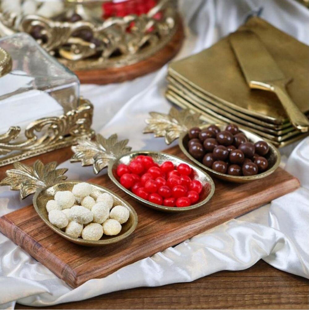 طقم جاط خشب مع 3 صحون مكسرات نحاس