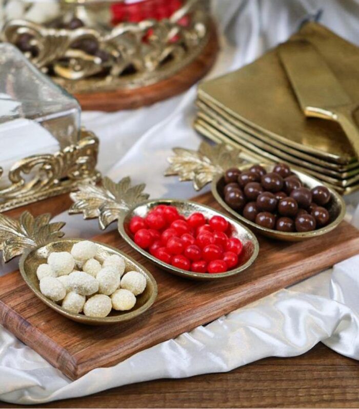 طقم جاط خشب مع 3 صحون مكسرات نحاس