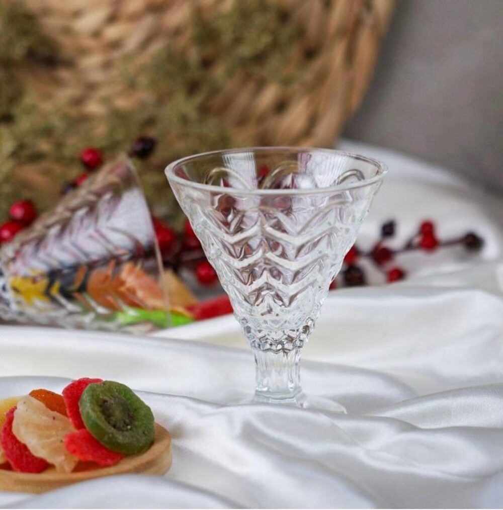 ٦ كاسات للبوظة