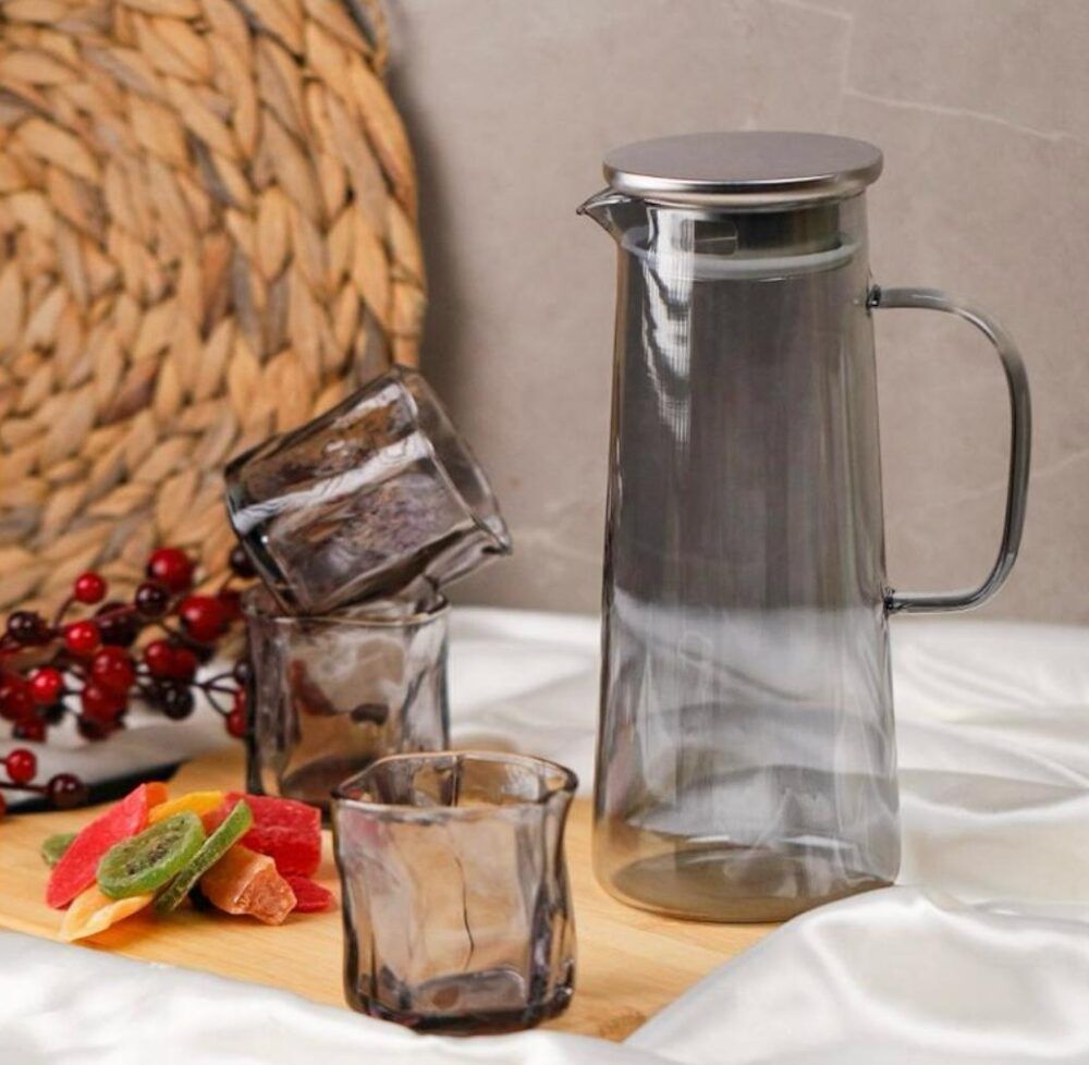 شاف مع ٦ كاسات شفاف اسود
